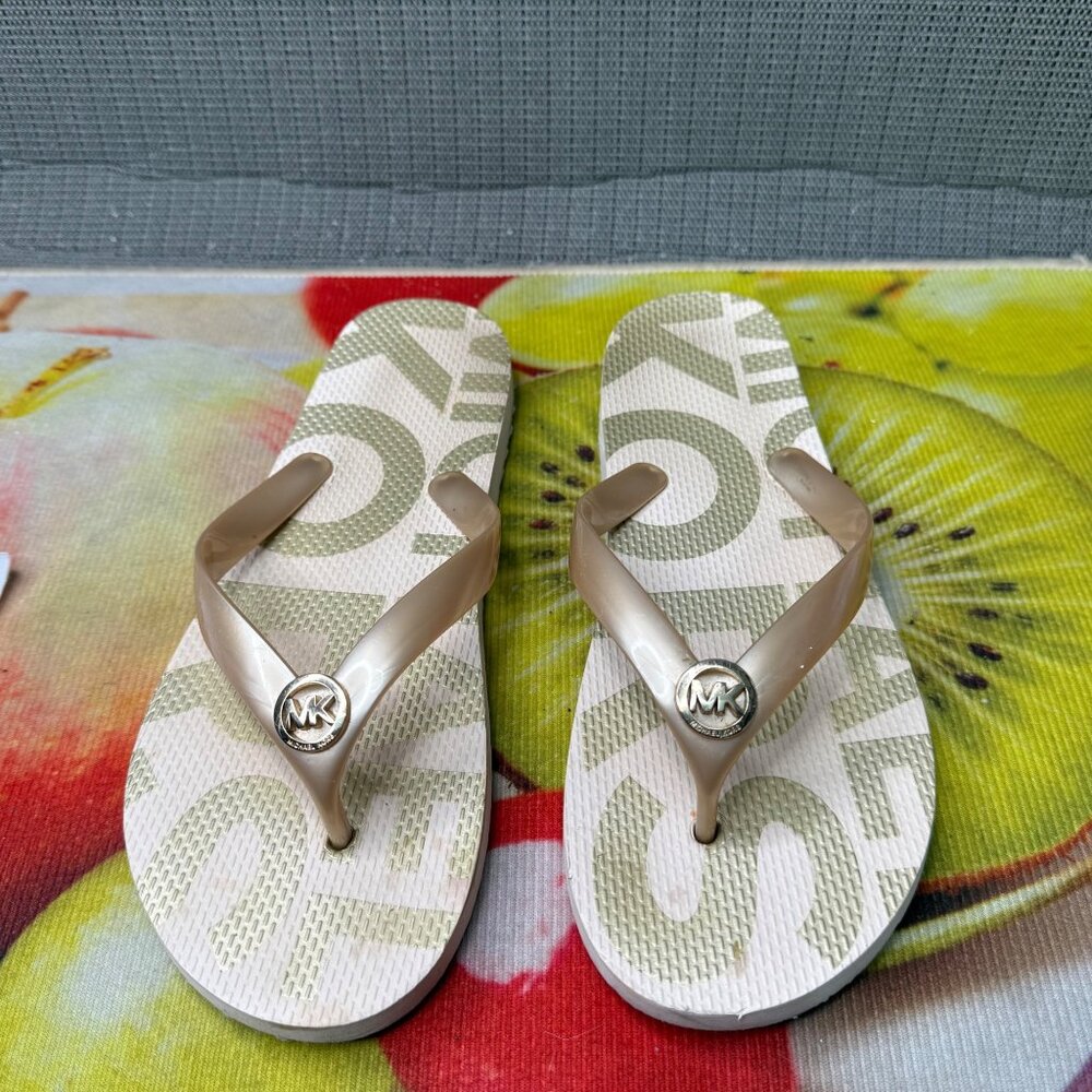 Michael Kors Womens Flip Flops Size 10M PVC Upper EVA Outsole Beige & White - Picture 1 of 7
